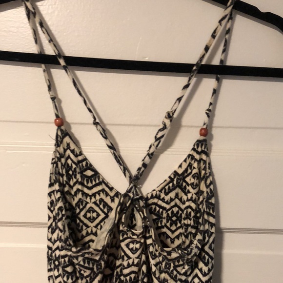 Stretchy black and white cross back dress. Size medium. Excellent condition. - Picture 2 of 4